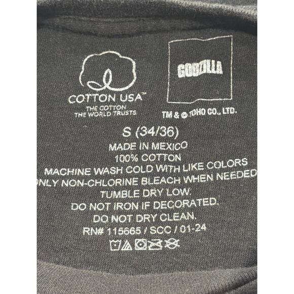 Godzilla T-Shirt Small Blk Red Men Graphic Crew Neck Classic Japanese Monster - Picture 3 of 3